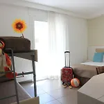 Hotel Augustus- Davanti A Noi C'e Solo Il Mare