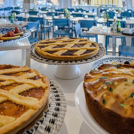 Hotel Augustus- Davanti A Noi C'e Solo Il Mare Misano Adriatico