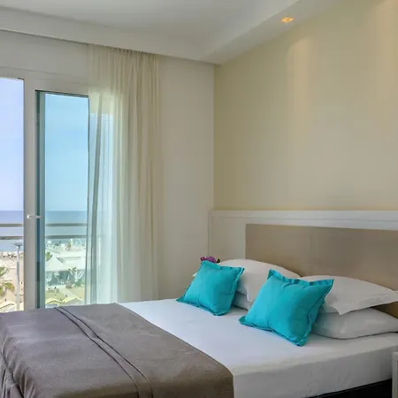 Augustus- Davanti A Noi C'e Solo Il Mare 3* Misano Adriatico