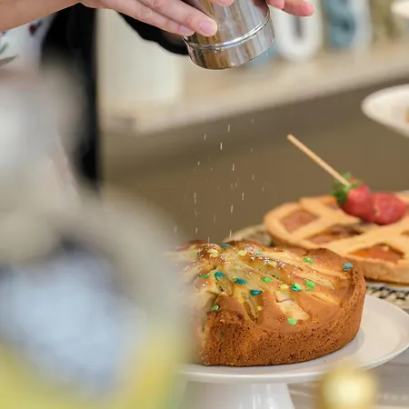 Hotel Augustus- Davanti A Noi C'e Solo Il Mare 3*