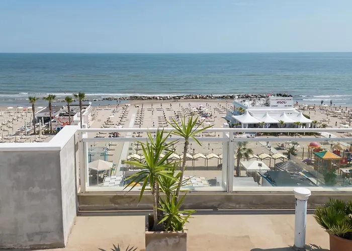 Augustus- Davanti A Noi C'e Solo Il Mare Hotel