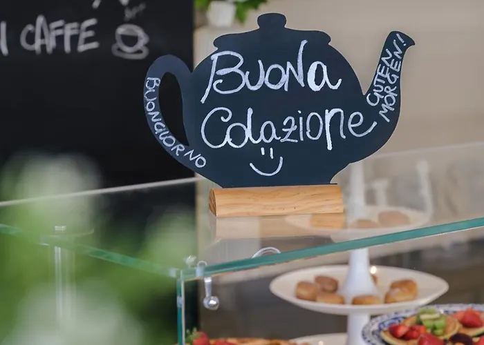 Augustus- Davanti A Noi C'e Solo Il Mare Hotel