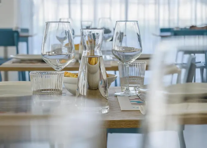 Augustus- Davanti A Noi C'e Solo Il Mare