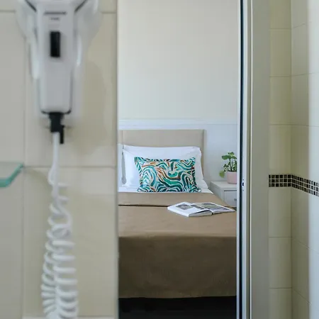 Hotel Augustus- Davanti A Noi C'e Solo Il Mare Misano Adriatico