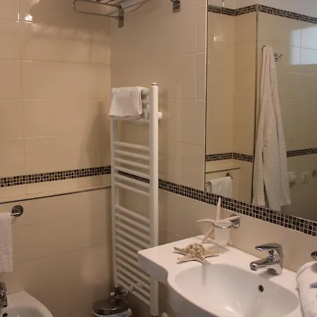 Hotel Augustus- Davanti A Noi C'e Solo Il Mare Misano Adriatico