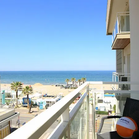 Hotel Augustus- Davanti A Noi C'e Solo Il Mare