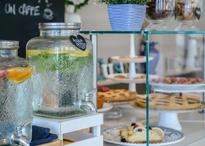 Augustus- Davanti A Noi C'è Solo Il Mare 3*