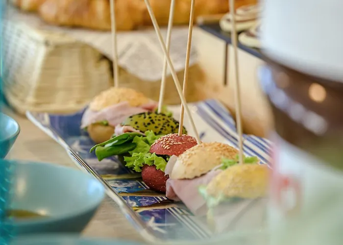 Augustus- Davanti A Noi C'è Solo Il Mare 3*