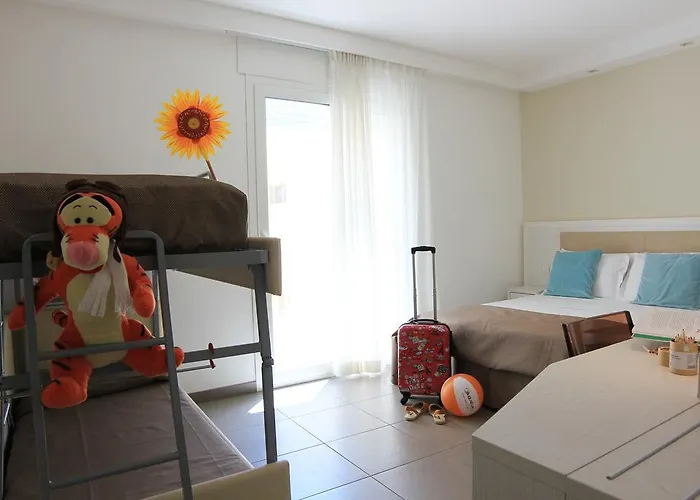 Hotel Augustus- Davanti A Noi C'e Solo Il Mare