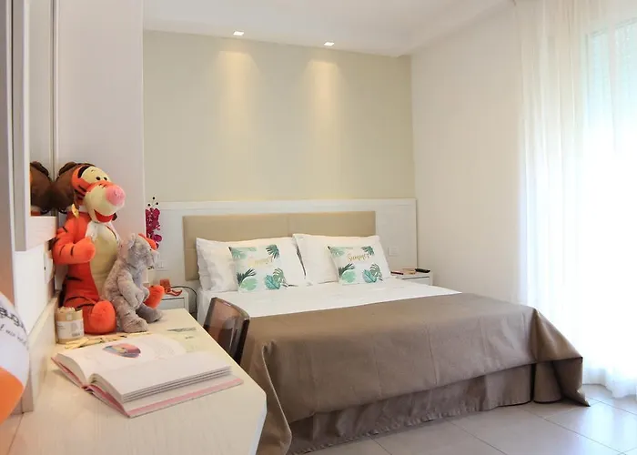 Hotel Augustus- Davanti A Noi C'e Solo Il Mare