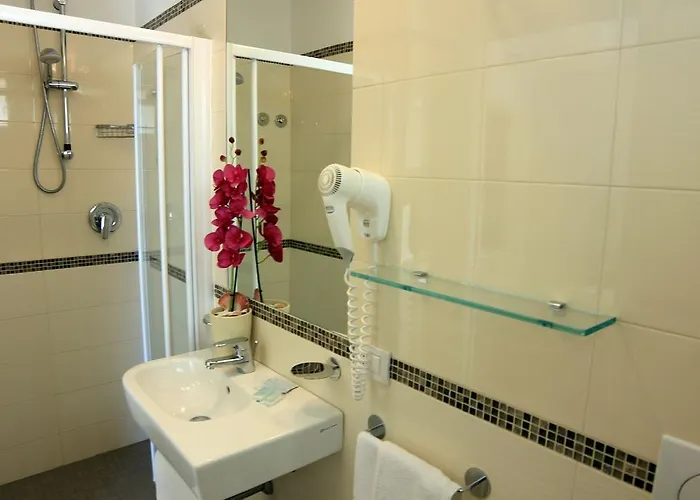 Hotel Augustus- Davanti A Noi C'e Solo Il Mare Misano Adriatico